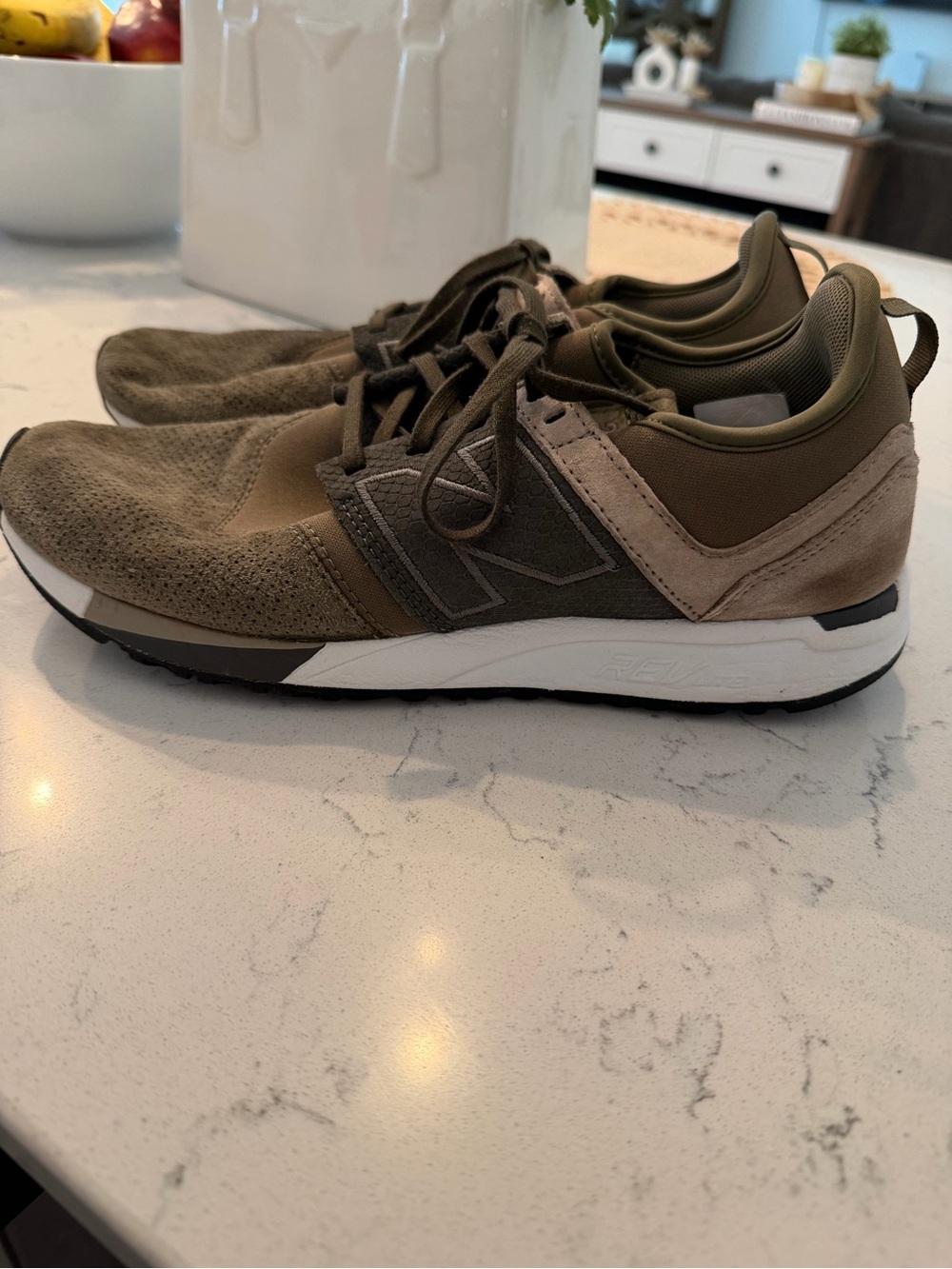 Men’s New Balance 247 Luxe Suede Trainer Olive Green Size 9